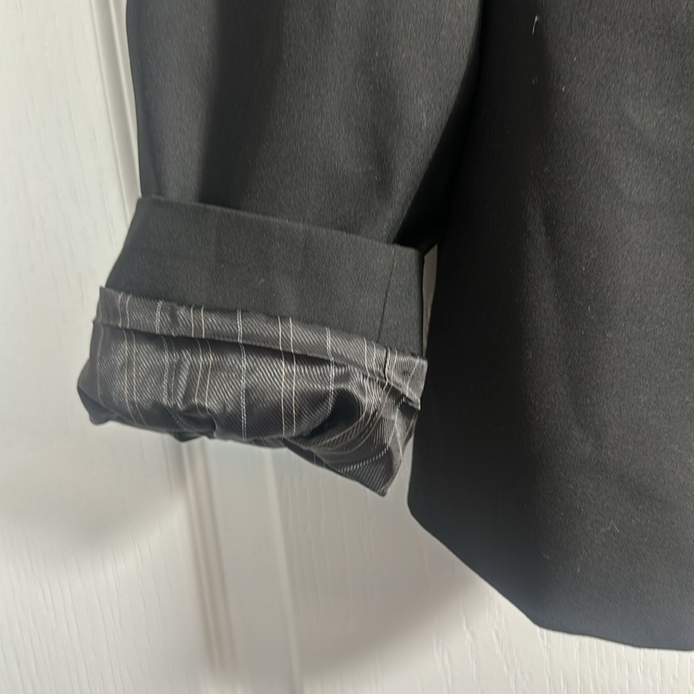 The Limited Sz 2 Suit Jacket black - EUC - Picture 3 of 6